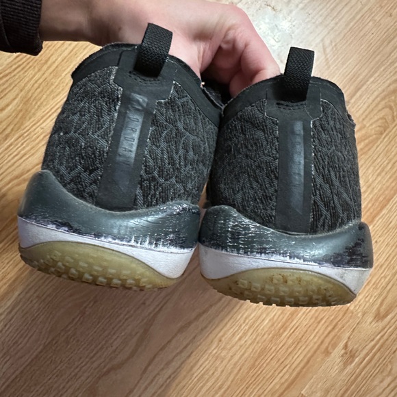 Men’s Jordan Shoes - Picture 3 of 4